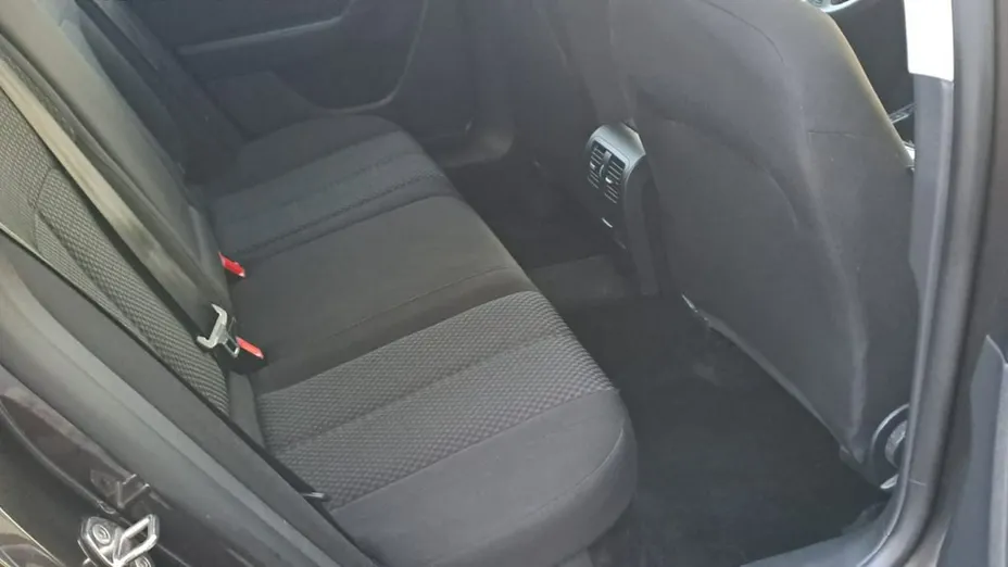 VOLKSWAGEN Passat -