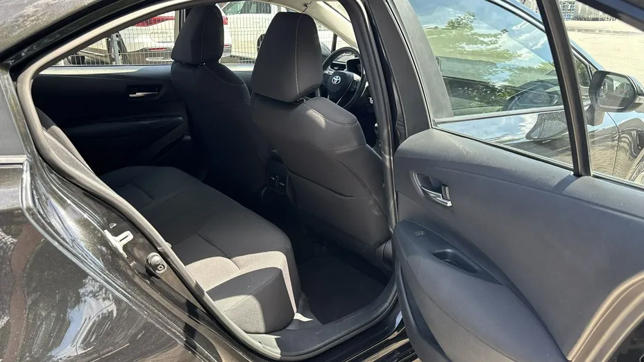 TOYOTA Corolla -