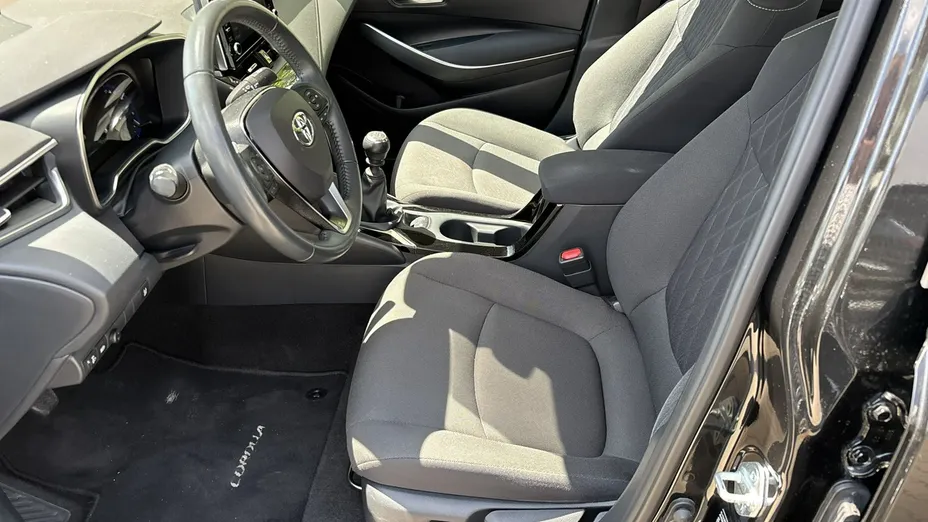 TOYOTA Corolla -