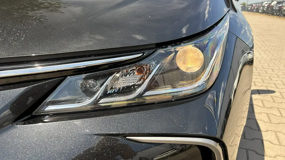 TOYOTA Corolla -