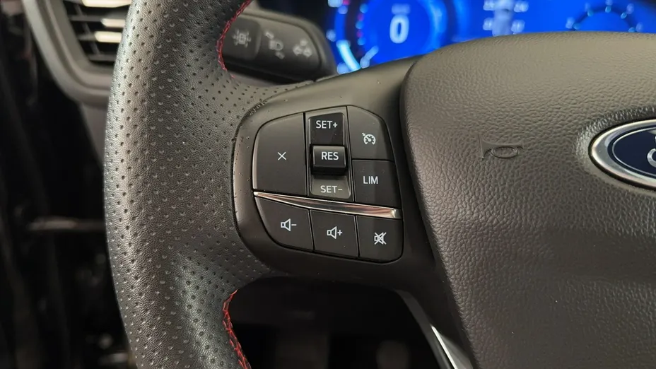 FORD Kuga -