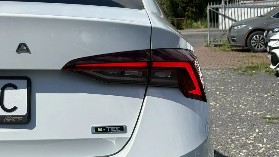 SKODA Octavia -