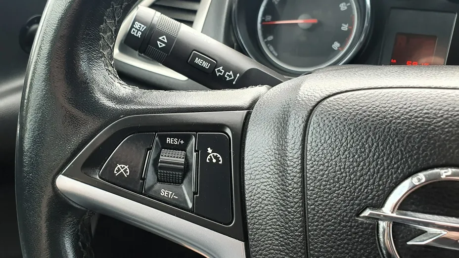 OPEL Astra -