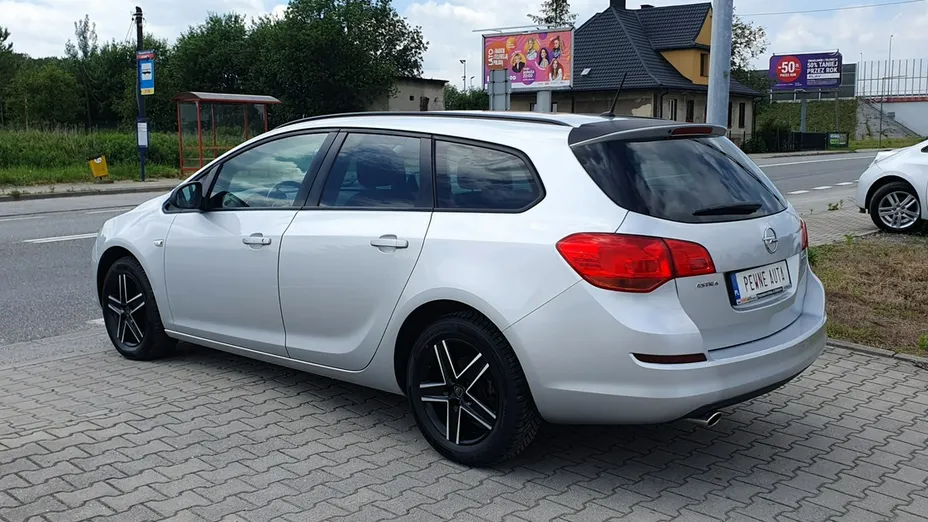 OPEL Astra -