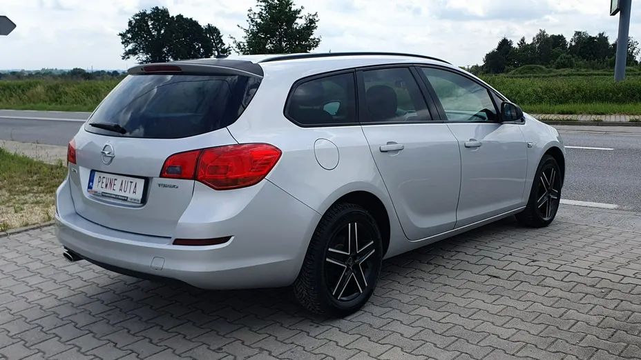 OPEL Astra -