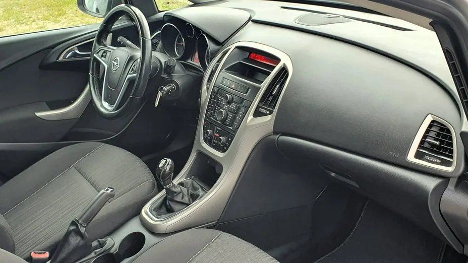 OPEL Astra -