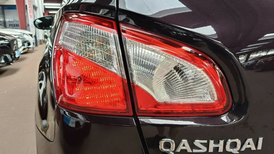 NISSAN Qashqai -