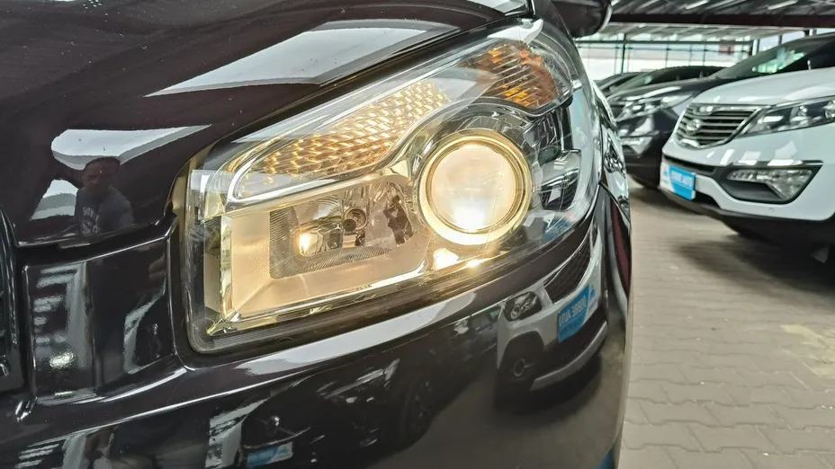 NISSAN Qashqai -