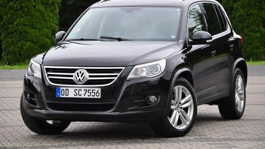 VOLKSWAGEN Tiguan -