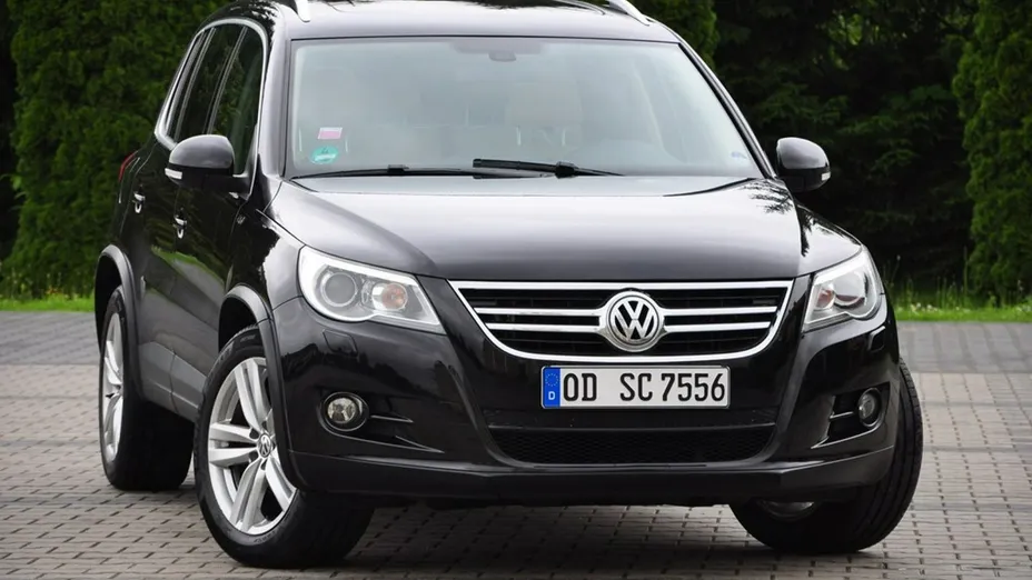 VOLKSWAGEN Tiguan -