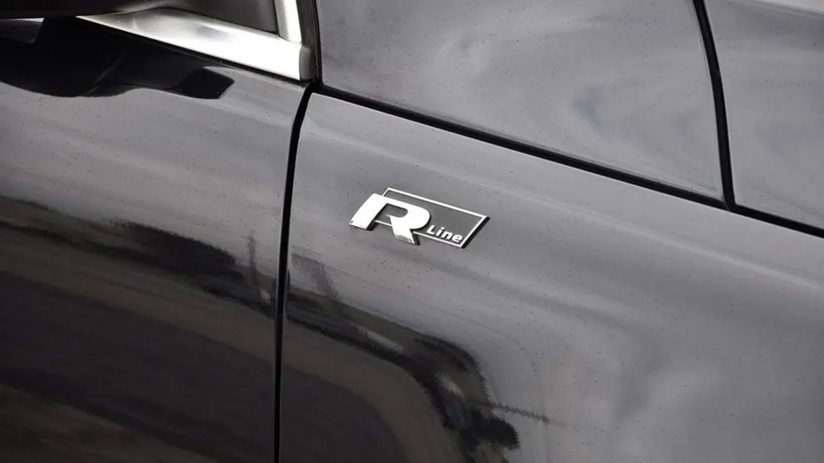 VOLKSWAGEN Tiguan -