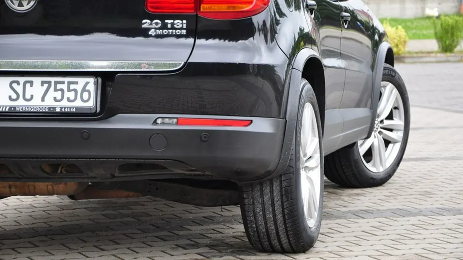 VOLKSWAGEN Tiguan -