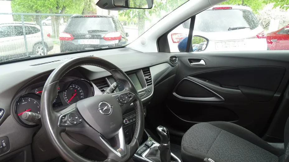 OPEL Crossland X -