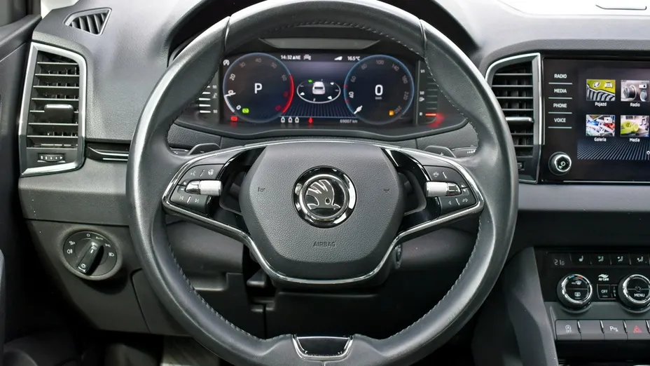 SKODA Karoq -
