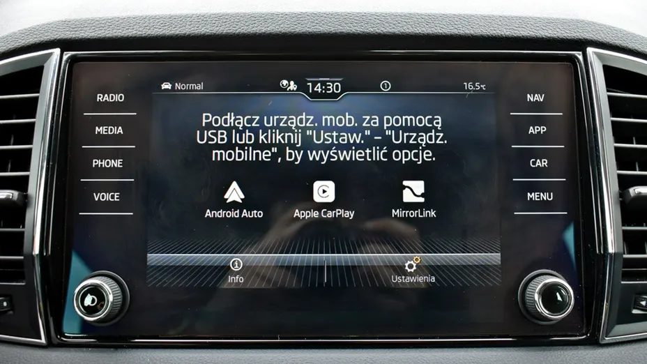 SKODA Karoq -