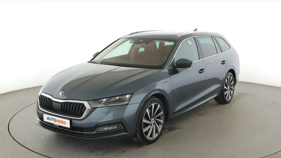 SKODA Octavia -