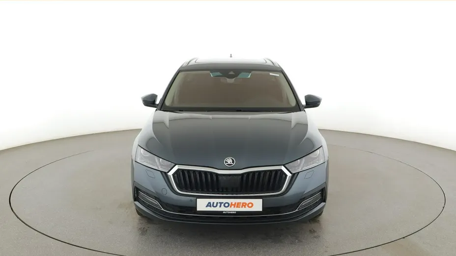 SKODA Octavia -