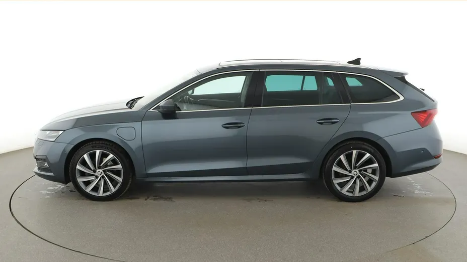SKODA Octavia -