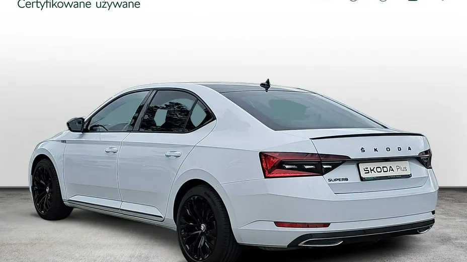 SKODA Superb -