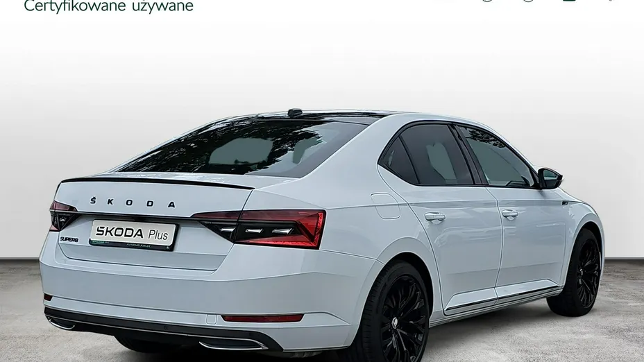 SKODA Superb -