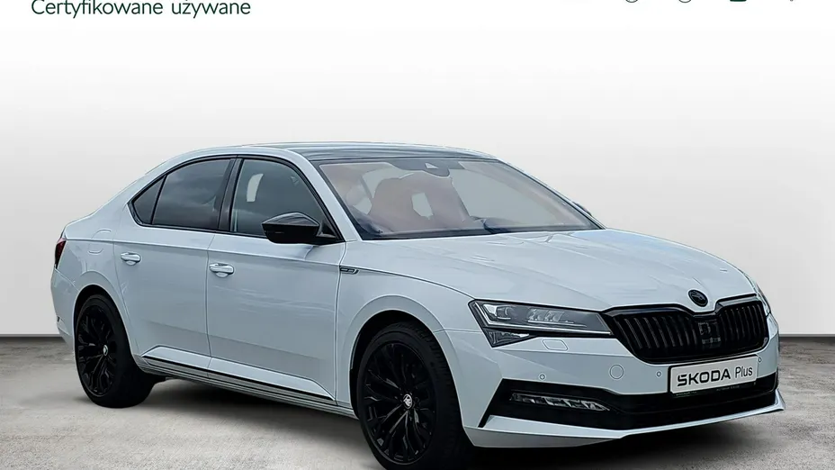 SKODA Superb -