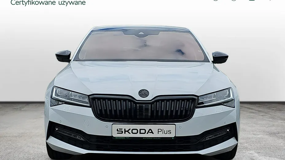 SKODA Superb -