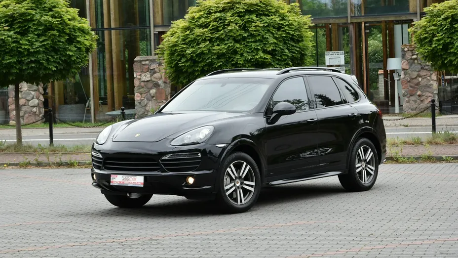 PORSCHE Cayenne -