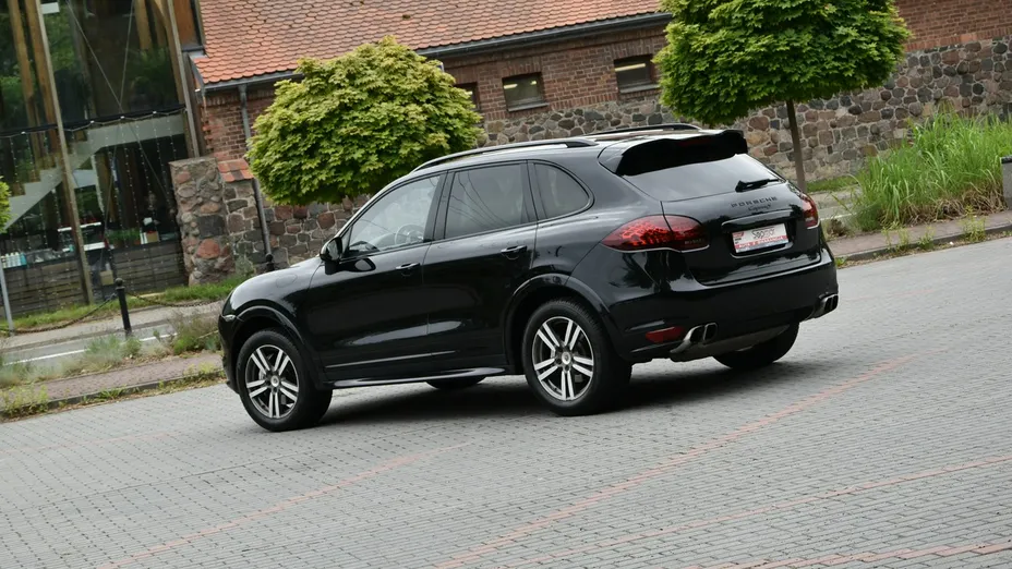 PORSCHE Cayenne -
