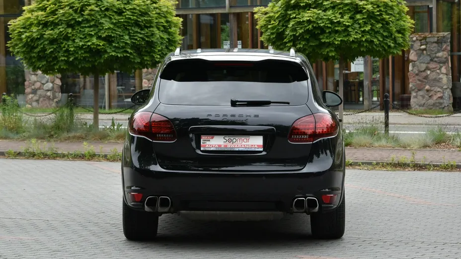 PORSCHE Cayenne -