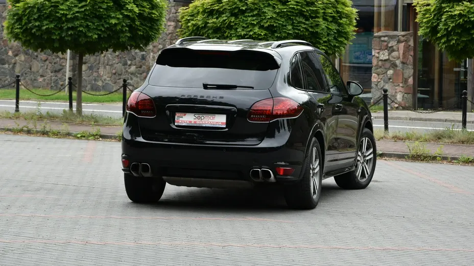 PORSCHE Cayenne -