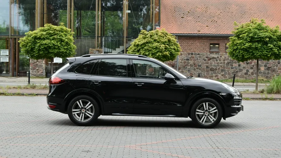 PORSCHE Cayenne -