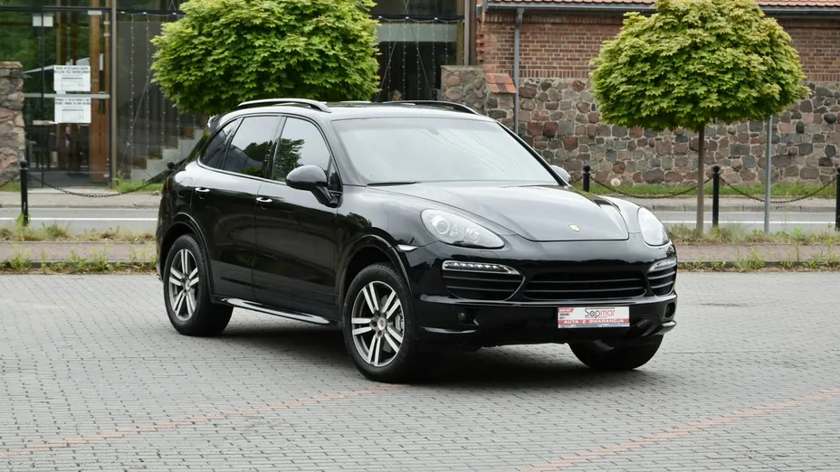 PORSCHE Cayenne -