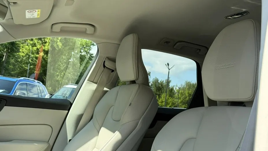VOLVO XC60 -