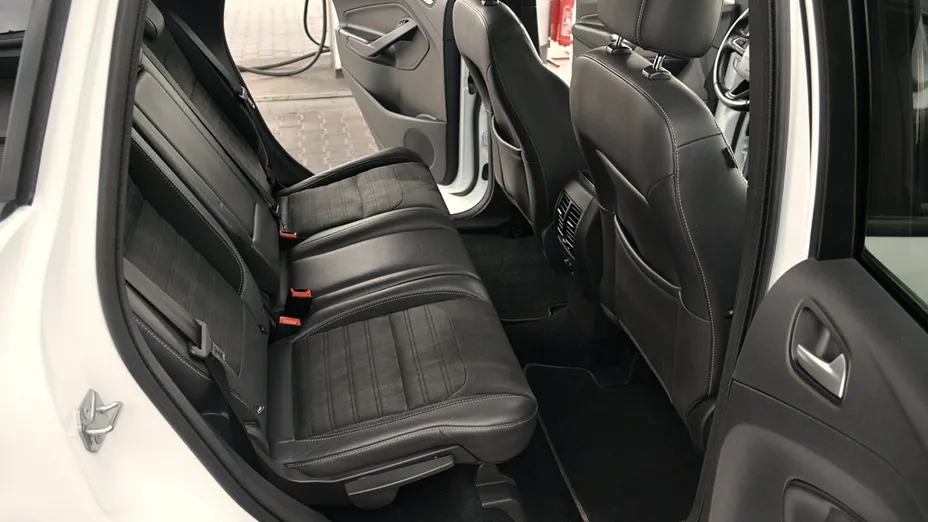 FORD Kuga -