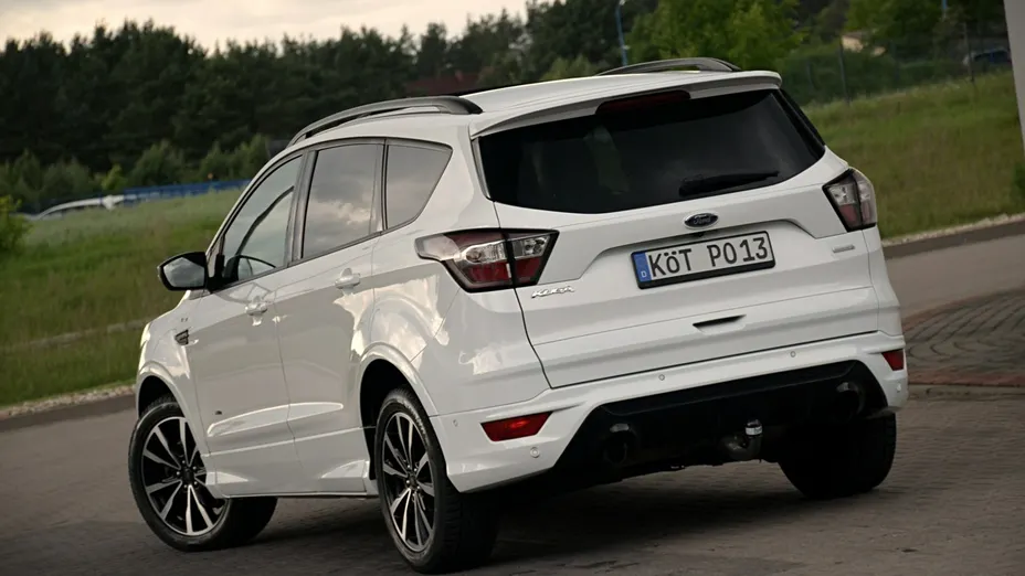 FORD Kuga -