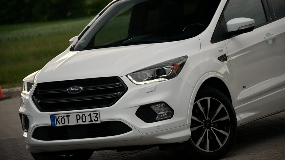 FORD Kuga -