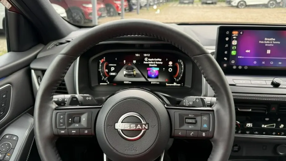 NISSAN Qashqai -