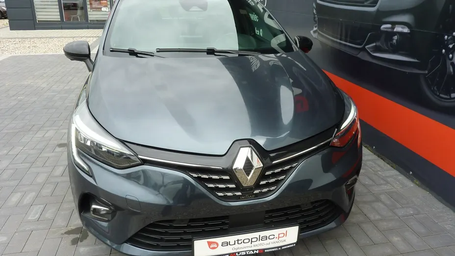 RENAULT Clio -