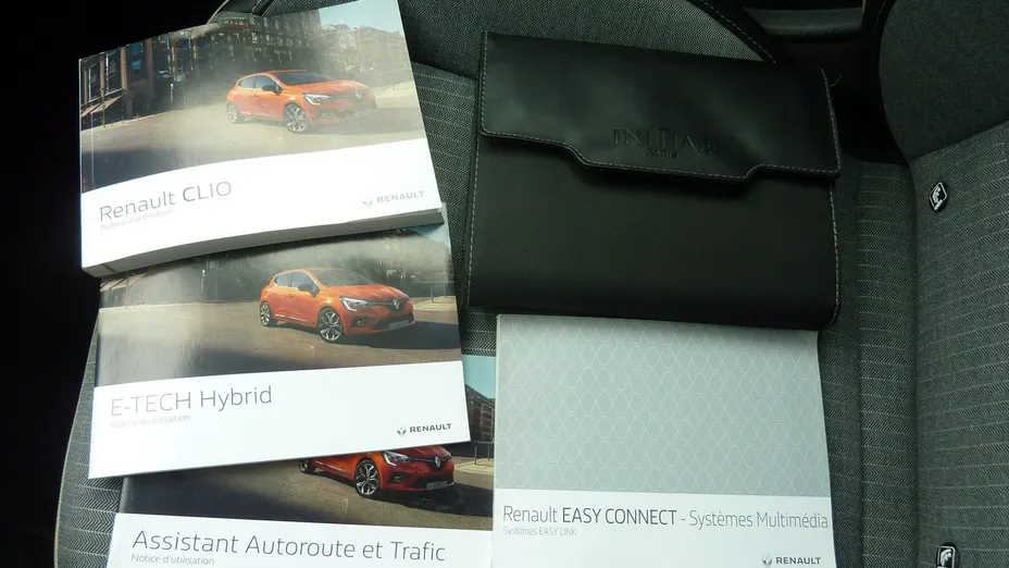 RENAULT Clio -