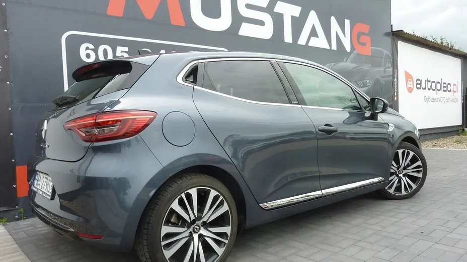 RENAULT Clio -