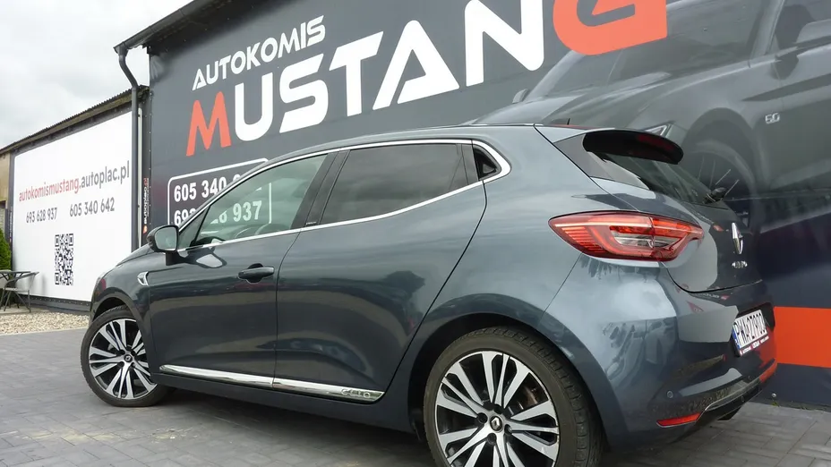 RENAULT Clio -