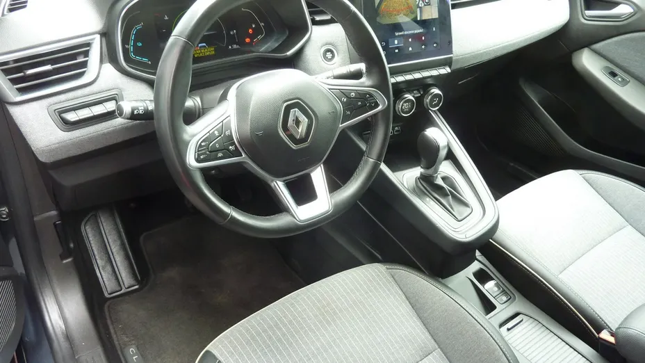RENAULT Clio -