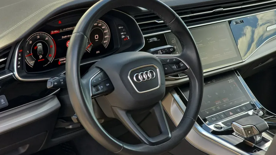 AUDI Q7 -