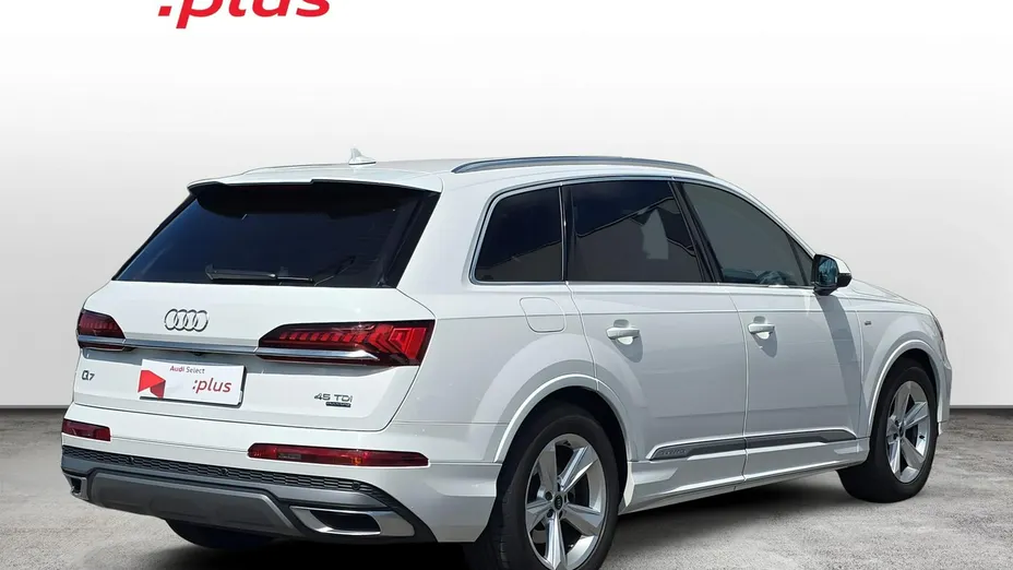 AUDI Q7 -
