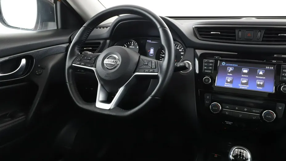 NISSAN X-Trail -