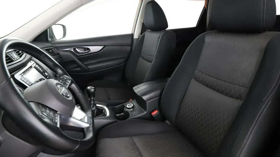 NISSAN X-Trail -