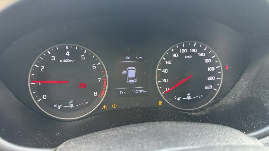 HYUNDAI i20 -