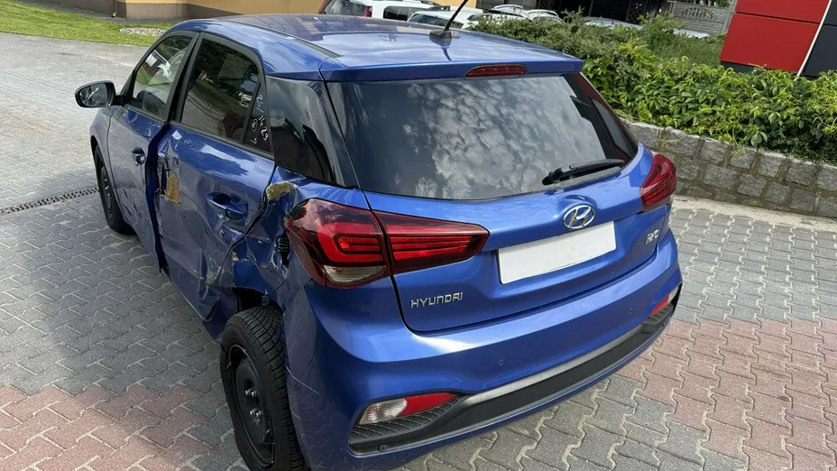HYUNDAI i20 -