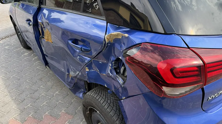 HYUNDAI i20 -