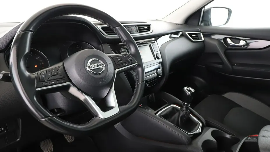 NISSAN Qashqai -